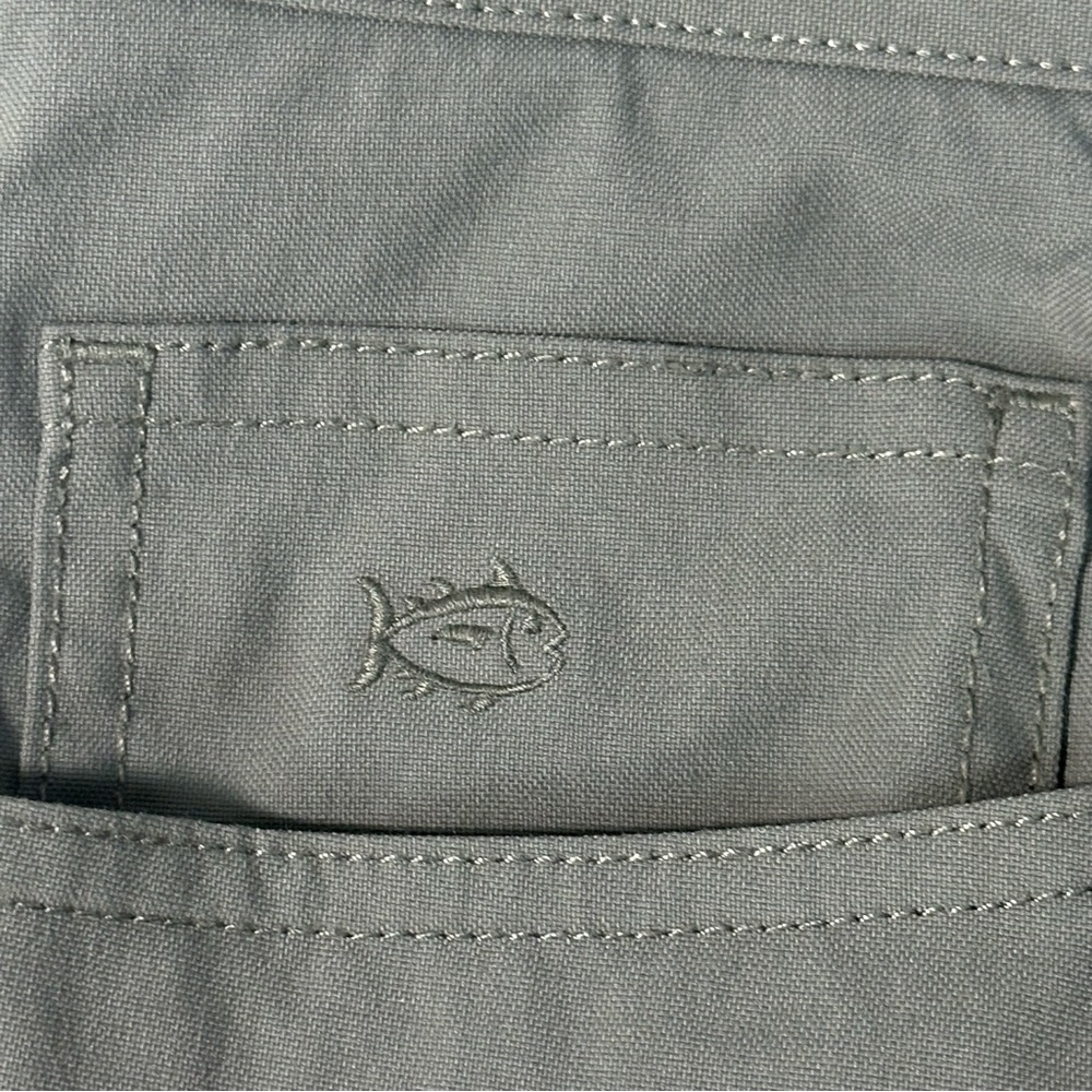 Southern Tide Gray Lightweight Pants Sz 32/30
Intercoastal UV Quick Dry Golf - Picture 8 of 14
